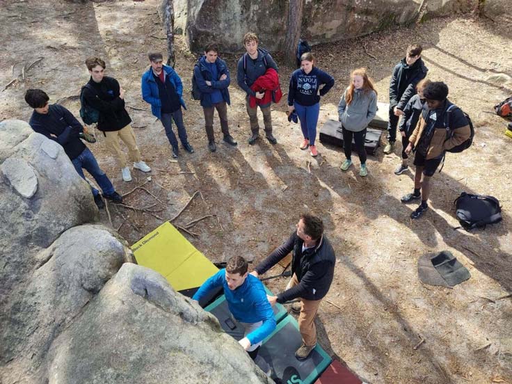 Cours d'escalade avec CRUX Escalade. 